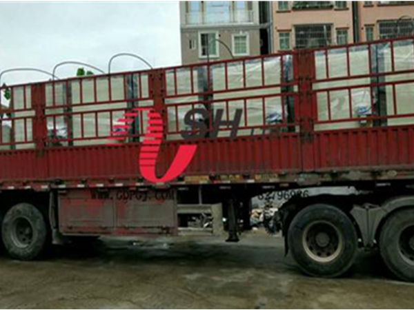 6臺數(shù)控砂光機(jī)裝車發(fā)往國內(nèi)最大安防制造企業(yè)